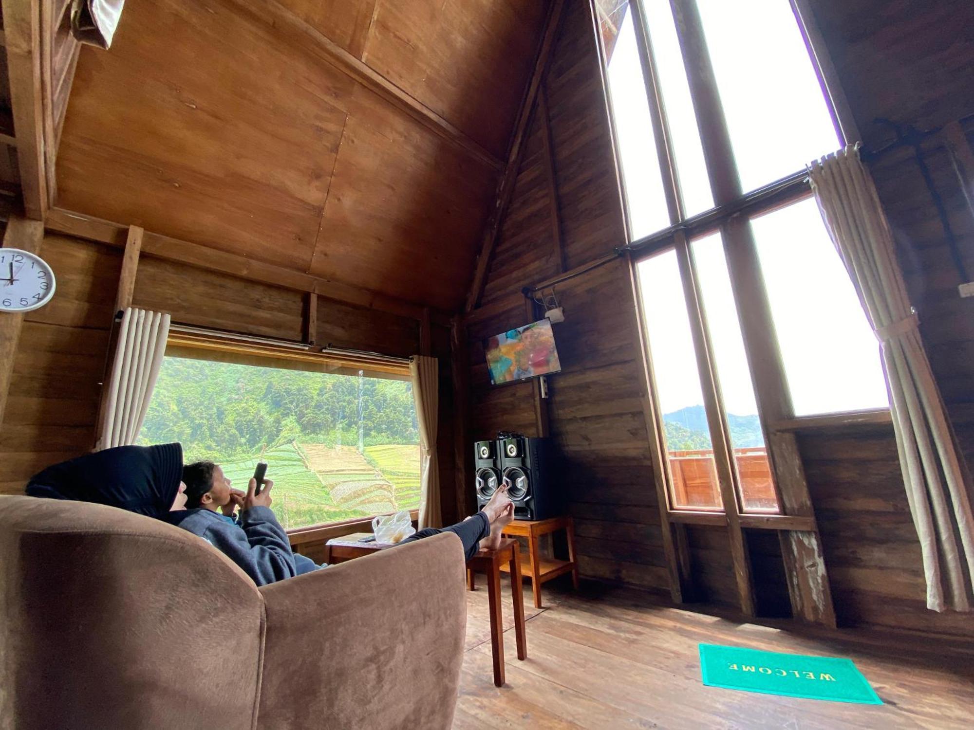 Satha Private Villa Dieng Banjarnegara Esterno foto